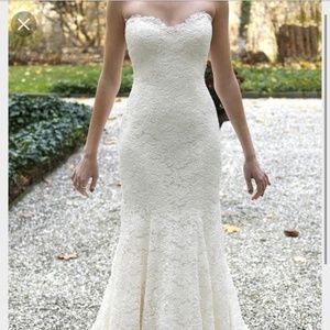 Romona Keveza Wedding Dress NWT (label US 12, street size US 6)